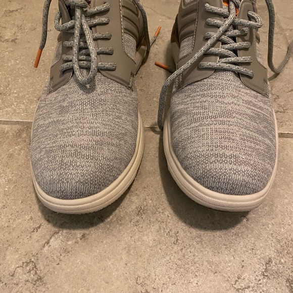 Earth Elements Cullen Mens Size 9.5 Silver Grey Woven Knit Sneakers Shoes - Picture 2 of 9